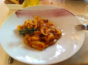 'Cruset" of the Stura valley with sausage ragu